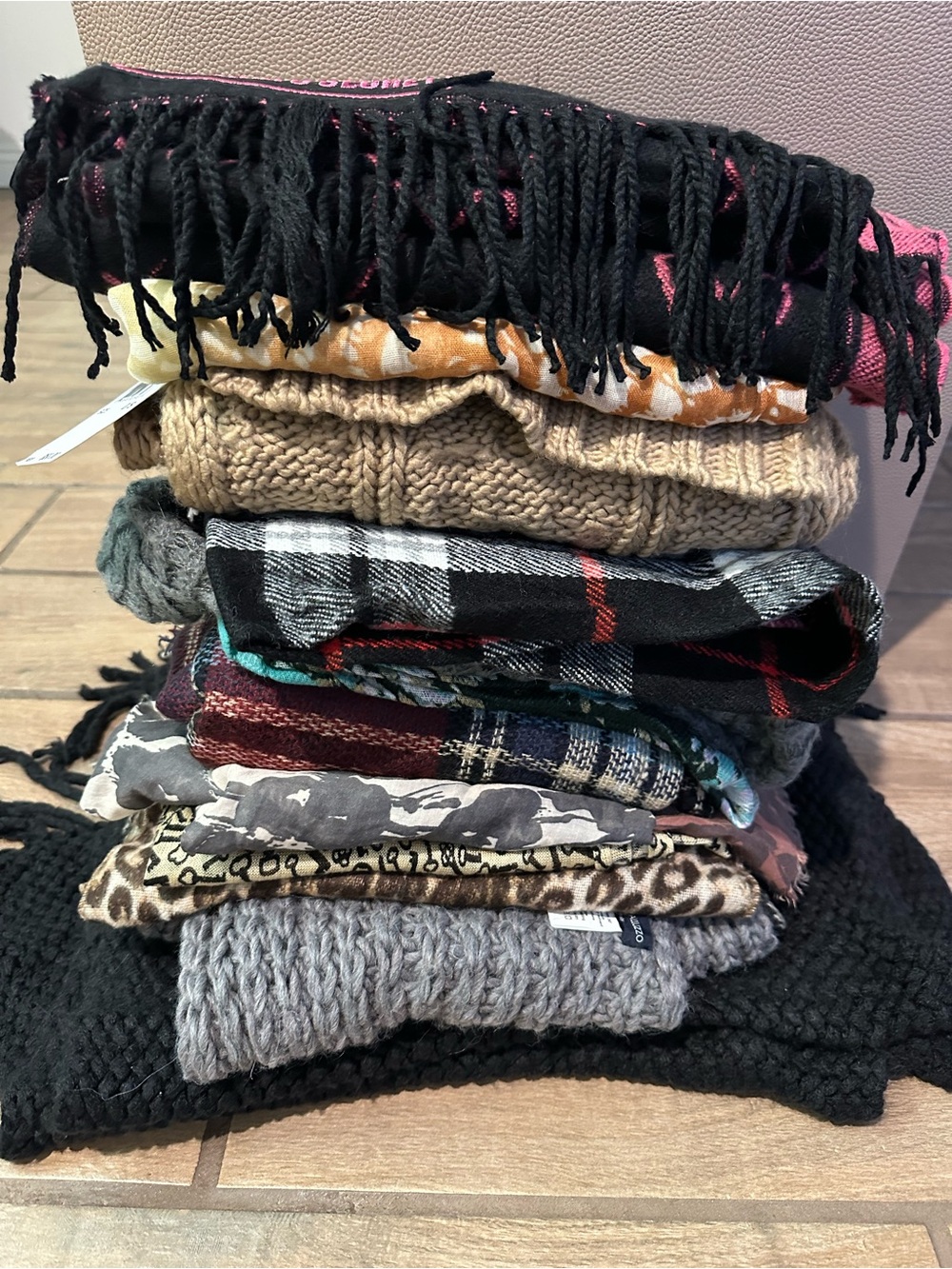 Mixed Knit & Scarf Bundle in Black, Gray, Beige, Plaid… some new w tags
